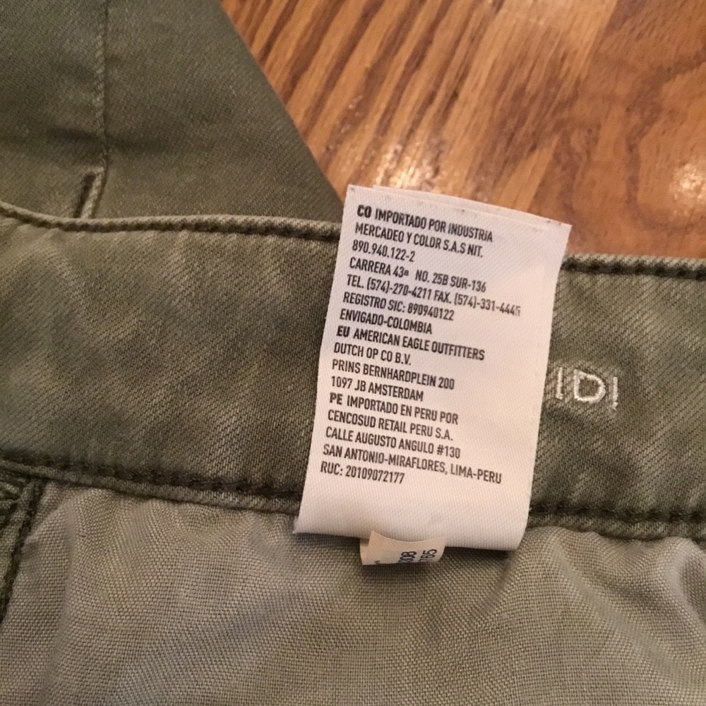 AMERICAN EAGLE AEO Twill Super Stretch Green Gray Denim Jean Shorts Size 8 - Picture 14 of 14